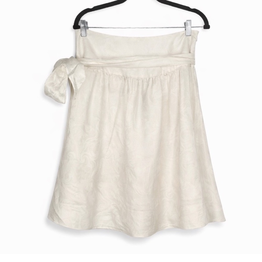 Robert Graham White Tayler Woven Soft Girl Minimslist Wuiet Luxury Size 4 Skirt